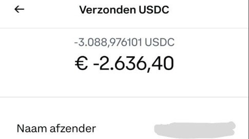 Mert maakt uiteindelijk een bedrag van zo'n 2.600 euro over aan zijn oplichter.