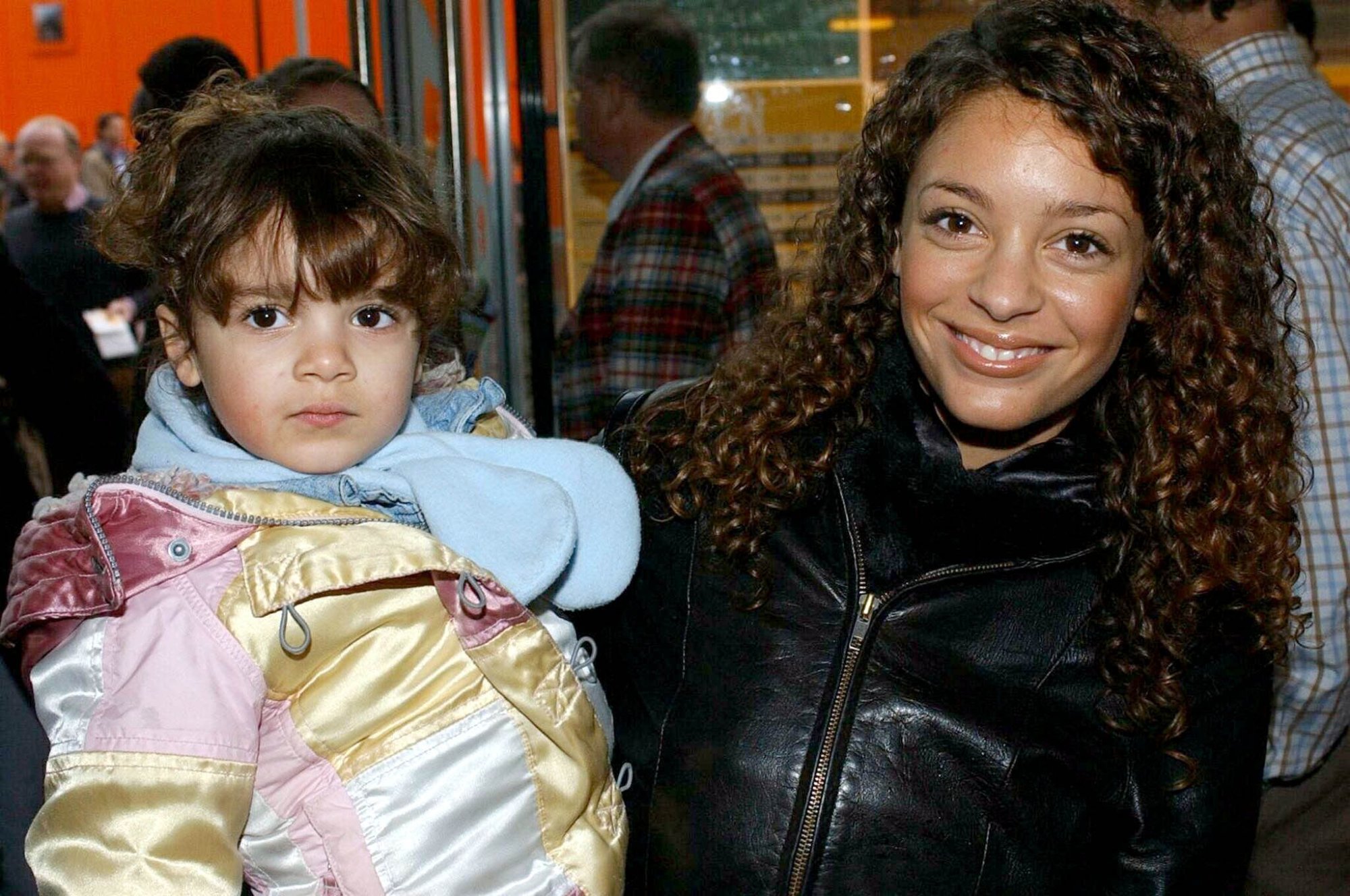 Fajah Lourens in tranen tijdens tropenjaren bij GTST vanwege dochter