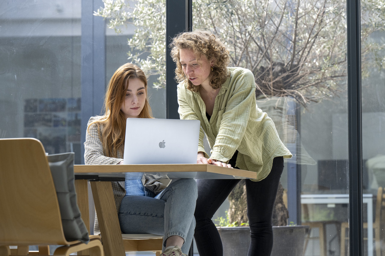 Waarom vrouwelijke hormonen nog steeds een blinde vlek zijn