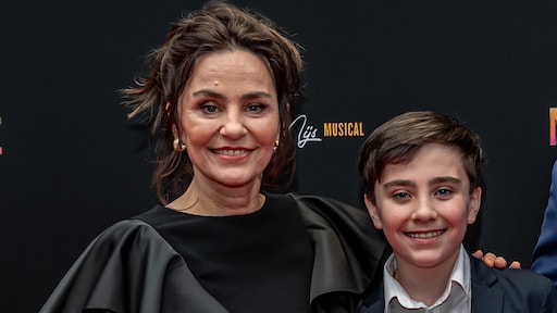 Zoon Jet de Nijs houdt haar op de been na overlijden Rob: 'Last van zijn schouders gevallen'