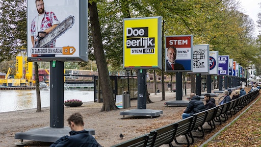 Bezuinigen of belasting verhogen: zo willen politieke partijen hun plannen betalen