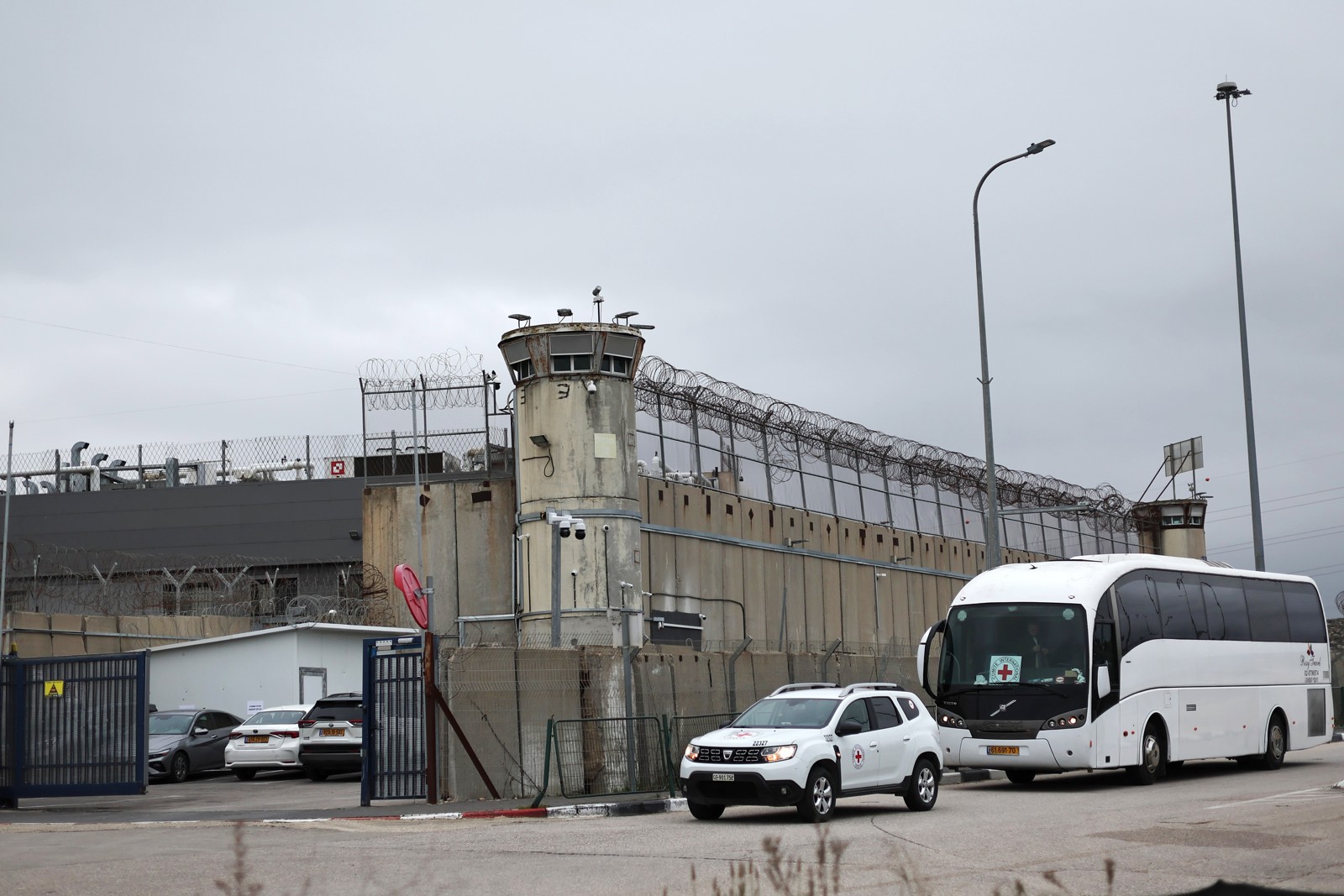 Israël verplaatst Palestijnse gevangenen in aanloop naar vrijlating