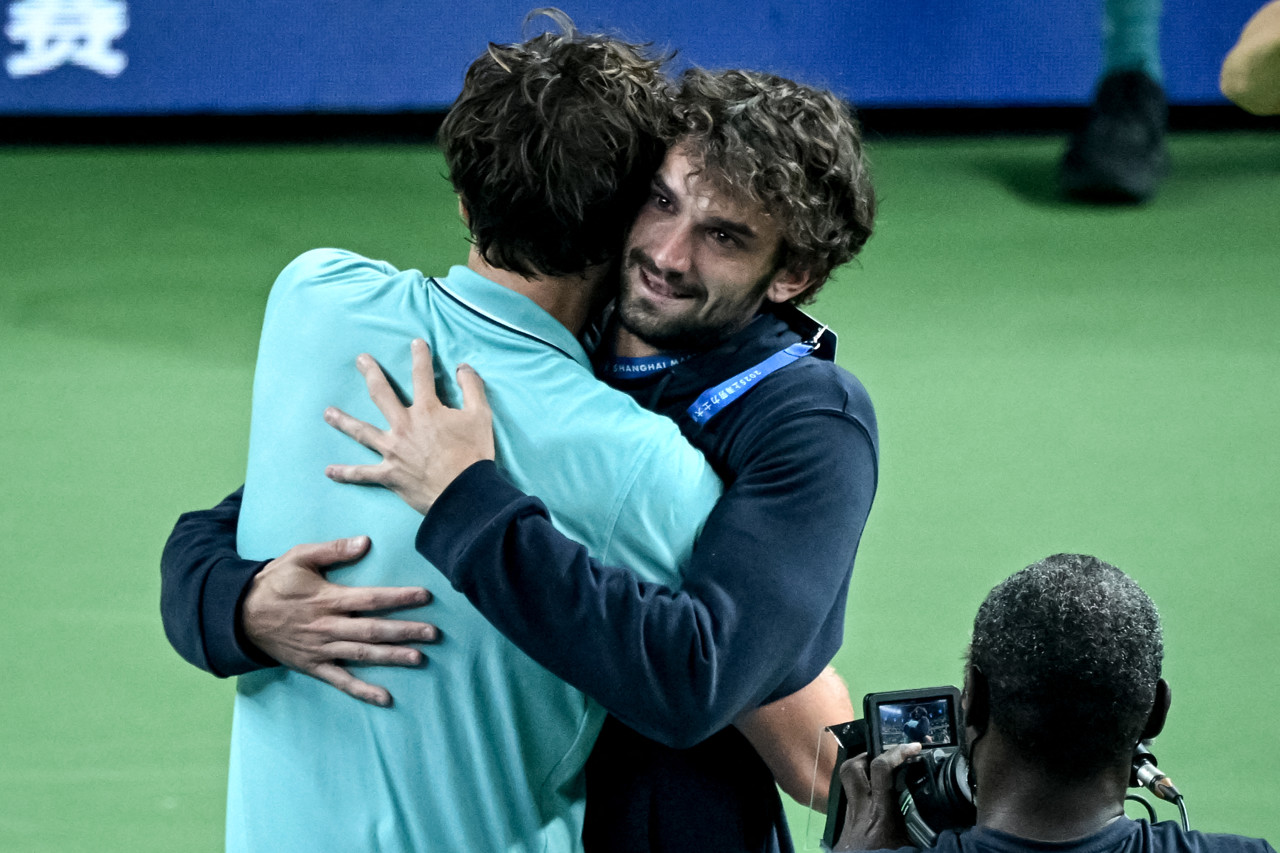 Ongekend: twee neven in tennisfinale ATP-toernooi Shanghai