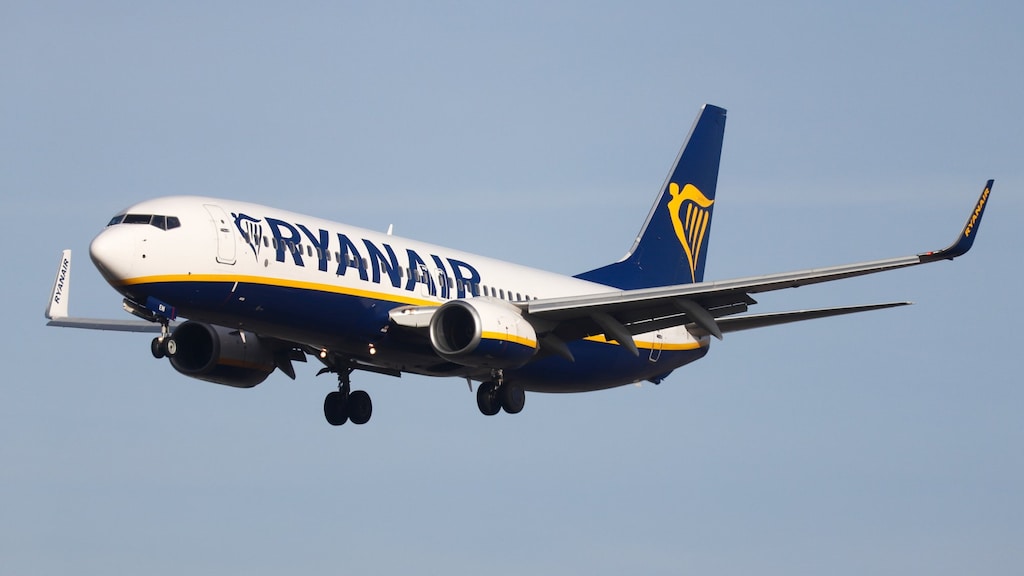 Door oog van de naald: vliegtuig Ryanair maakt noodlanding met nog maar 6 minuten brandstof