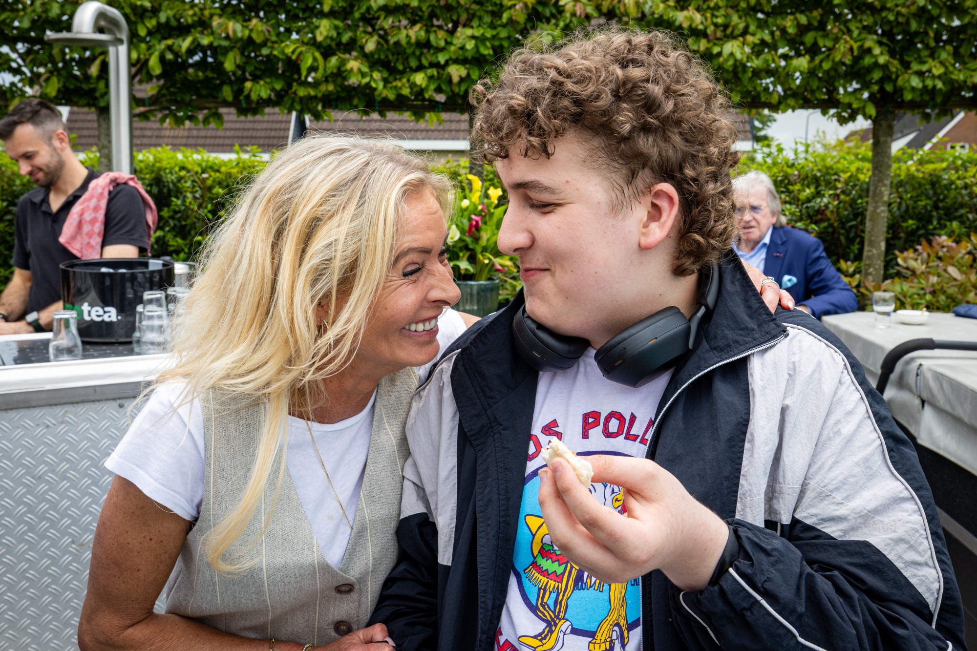 Mariska Bauer verklaart afwezigheid van jongste zoon in de spotlights