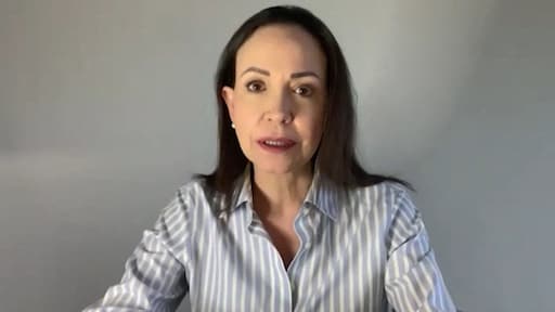 Venezolaanse Nobelprijswinnares Machado wil dat president Maduro macht overdraagt: 'Zijn tijd is om'