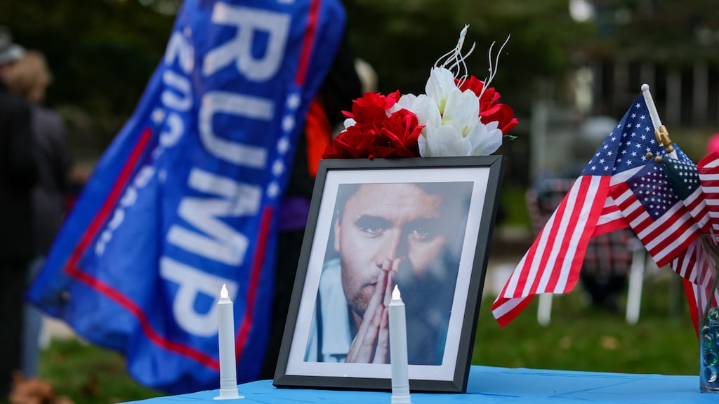 Hoe de doodgeschoten activist Kirk een martelaar werd voor de MAGA-beweging