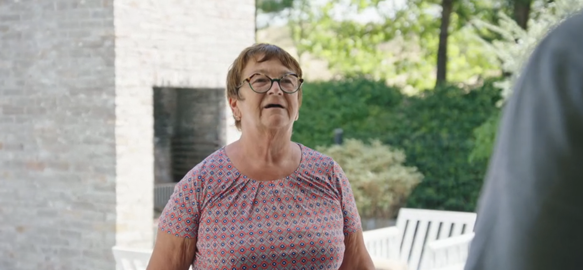 Martine, de huishoudelijke hulp van De Verhulstjes, emotioneel door berichten van fans: 'Ben overdonderd'