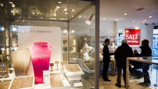 Twee vrouwen aangehouden voor datingfraude: 26 slachtoffers, in totaal 550.000 euro kwijt