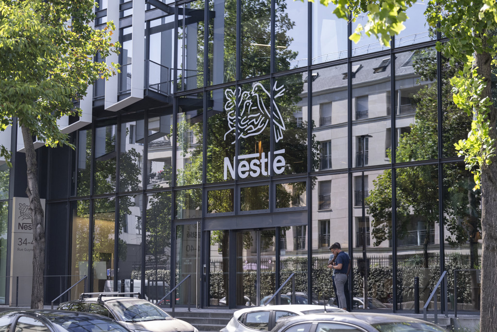 Voedingsgigant Nestlé gaat 16.000 banen schrappen