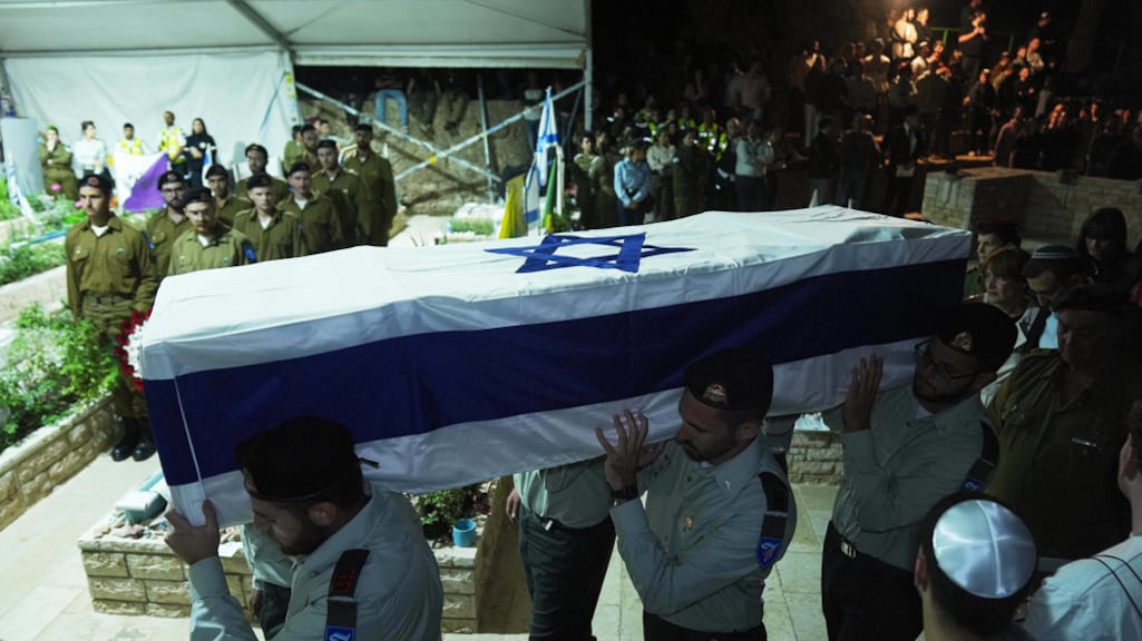 Hamas zoekt nog naar lichamen gijzelaars, Israël dreigt met hervatten strijd