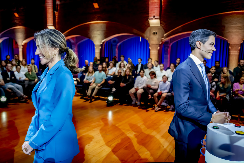 Peilingwijzer: D66 nu zij aan zij met VVD