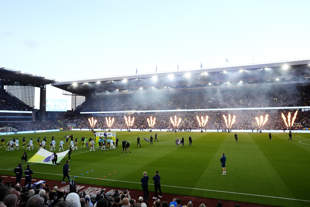 Britse premier vindt het 'fout' dat Maccabi-fans niet welkom zijn bij wedstrijd