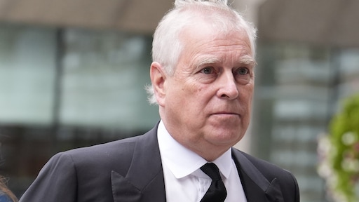 Prins Andrew raakt officieel zijn titels, privileges en woning kwijt