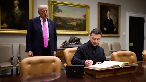 Britse krant: Trump spoorde Zelensky aan Russische voorwaarden te accepteren