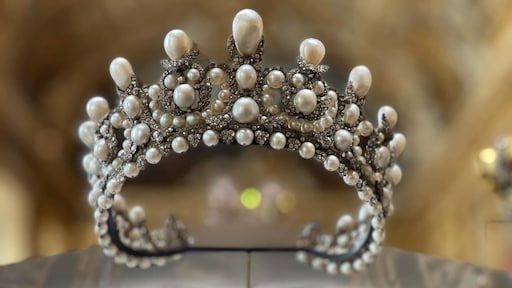 Juwelen vol diamanten, parels en smaragden: dit is gestolen uit het Louvre