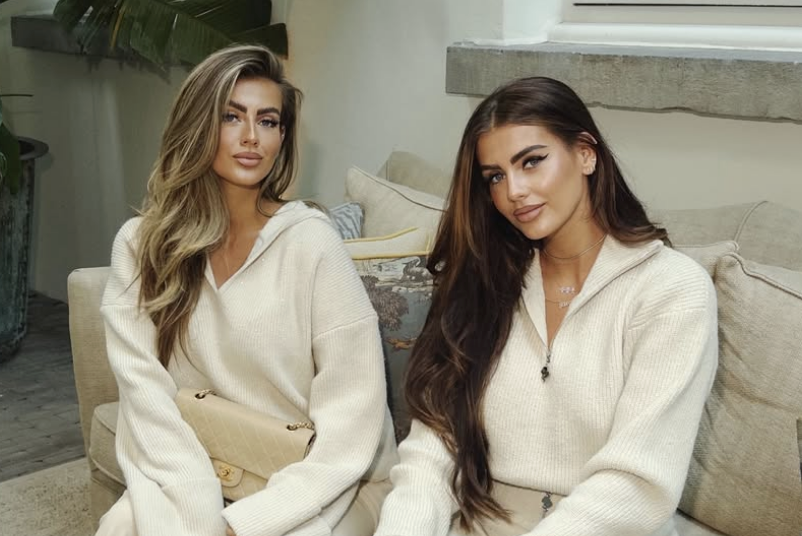 Marie en Julie Reinders over hun band, moederschap en modelabel