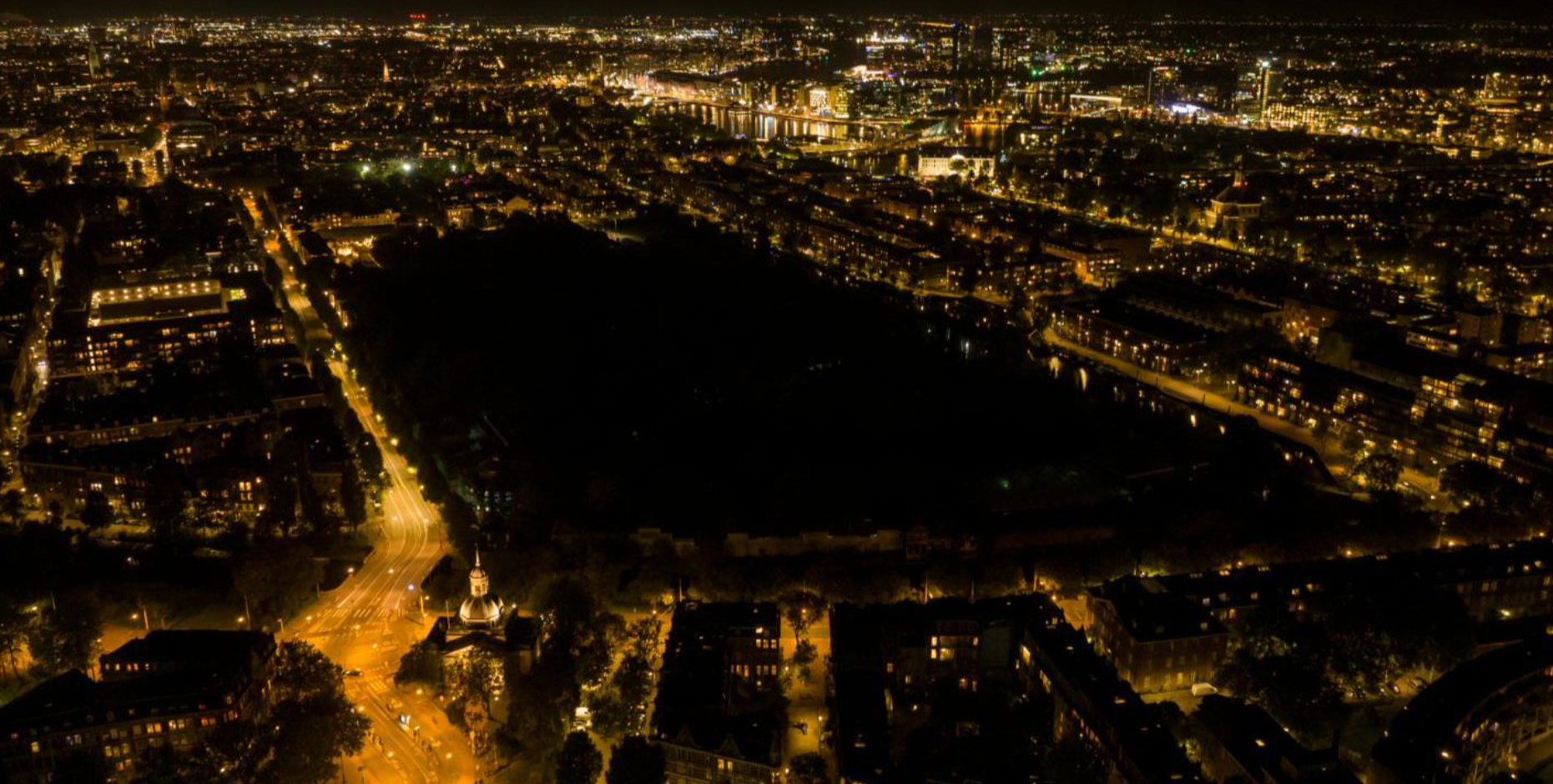 Artis in complete duisternis is eerste 'Urban Night Sky Place' van Europa