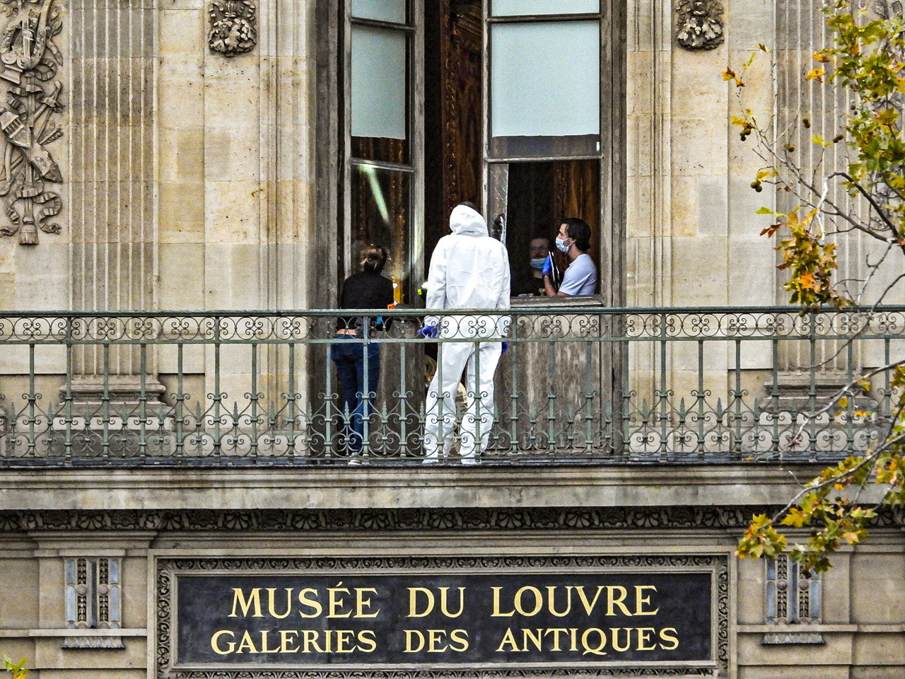 Gestolen juwelen Louvre waren volgens aanklager 88 miljoen waard