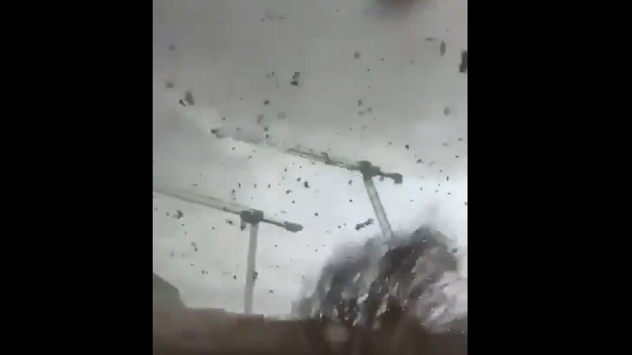 Minitornado trekt verwoestend spoor door Franse plaats