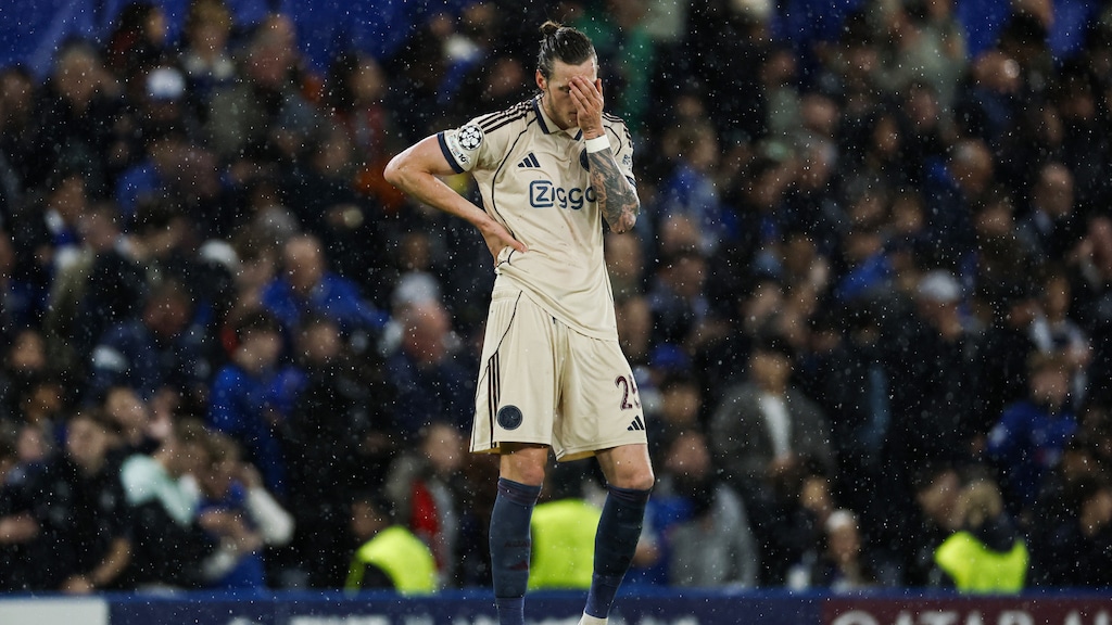 Ajax verliest met schaamrood op de kaken van Chelsea: 5-1