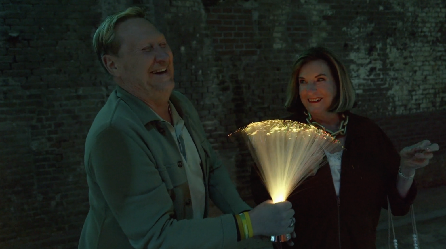 Fotoshoot Catherine Keyl eindigt in '60+ seksfeest' in Het Perfecte Plaatje: 'Niet aan m'n bh zitten'