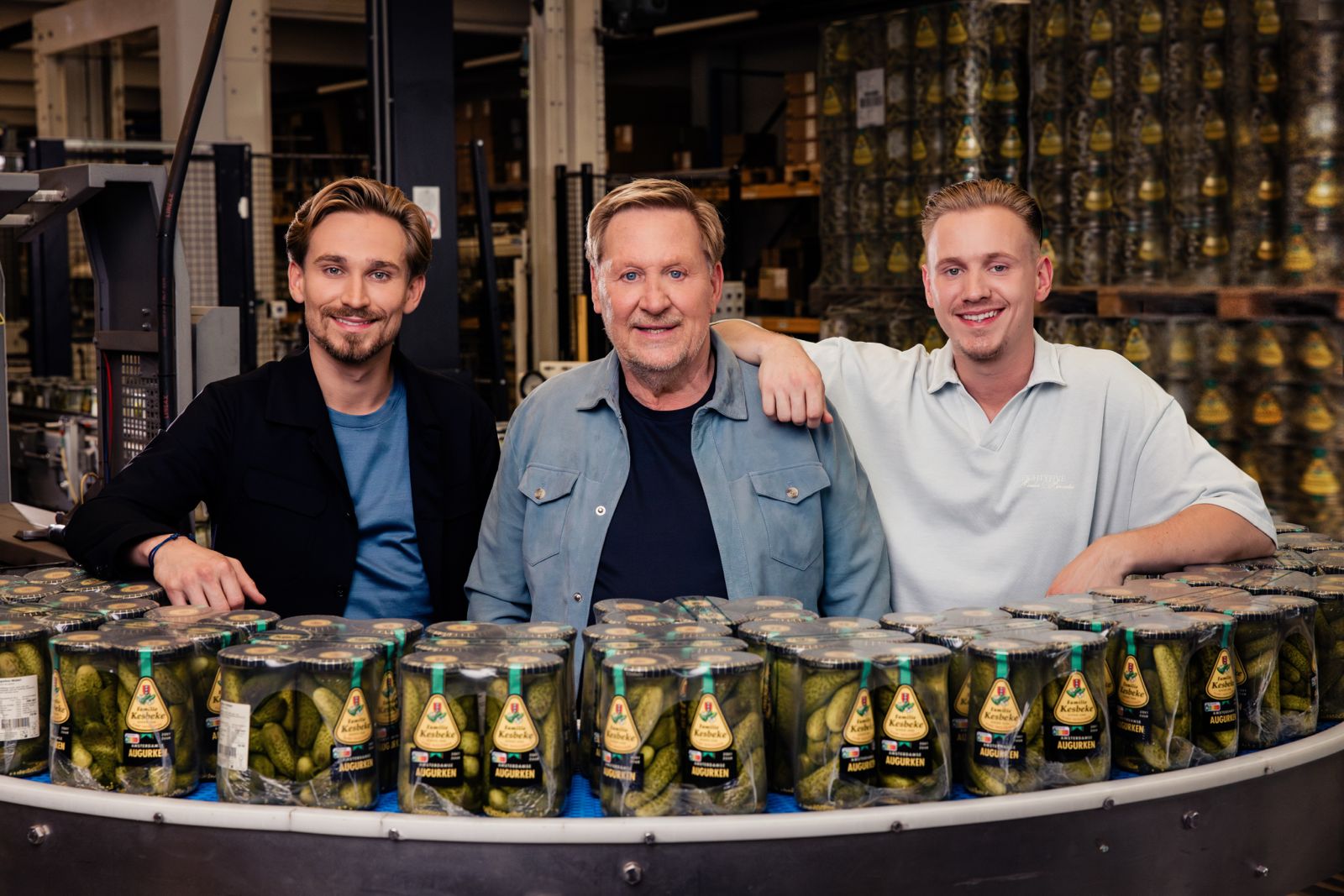 Oos Kesbeke maakt droom waar en gaat op reis in eindejaarsspecial