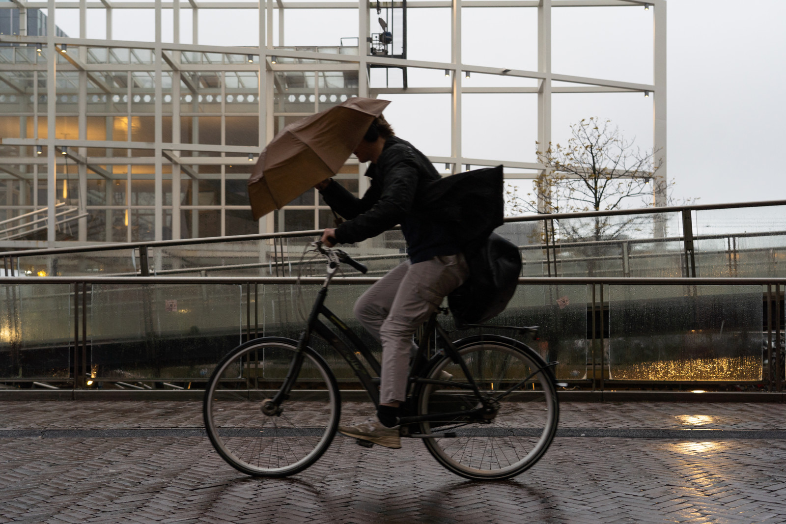 Code oranje vervroegd: storm komt begin van de middag het land binnen