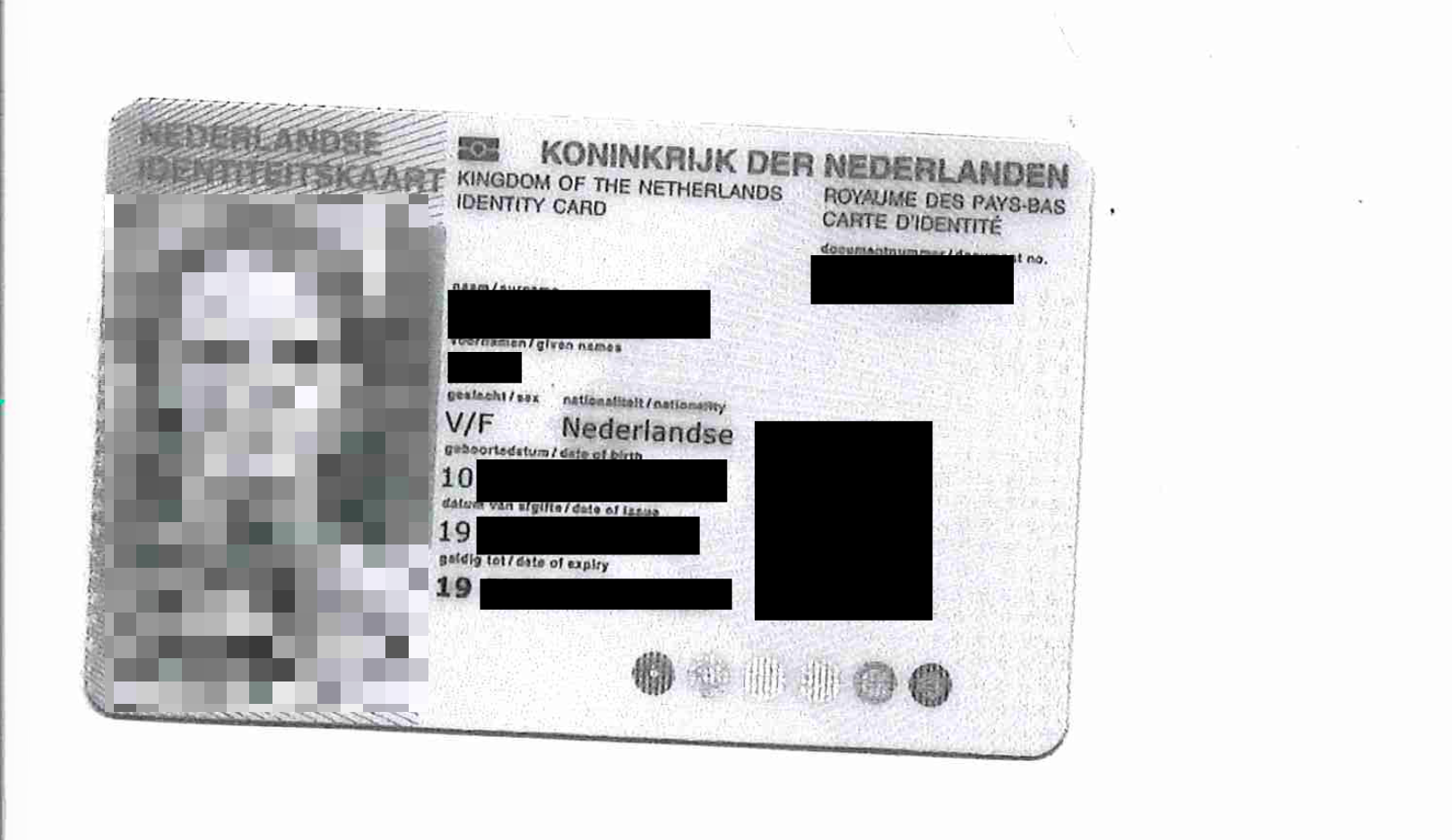 Veel paspoorten zijn gestolen door de cybercriminelen.