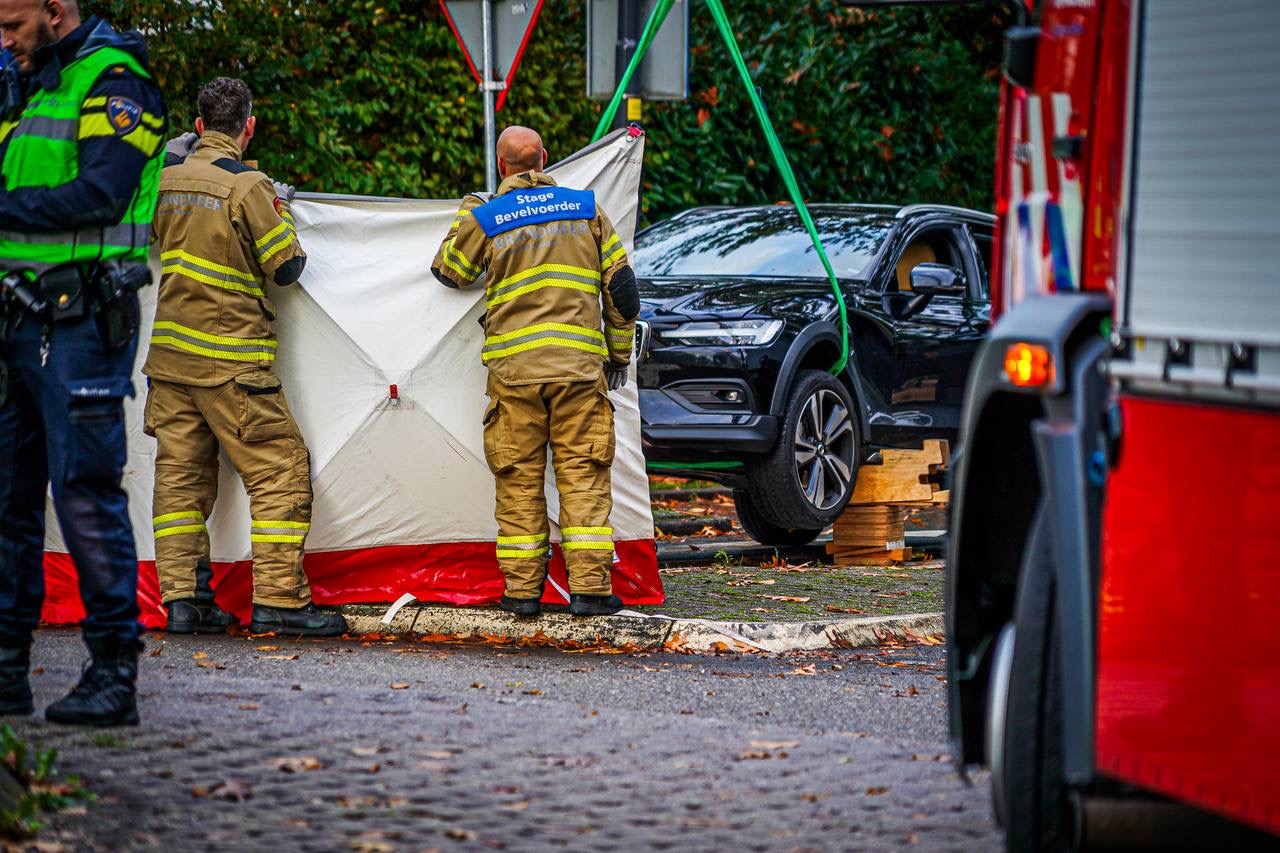 Hulpverlening bij de fatbiker.