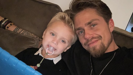 Kleine Dré viert zijn 9e verjaardag: André en Monique zetten hun zoon in het zonnetje