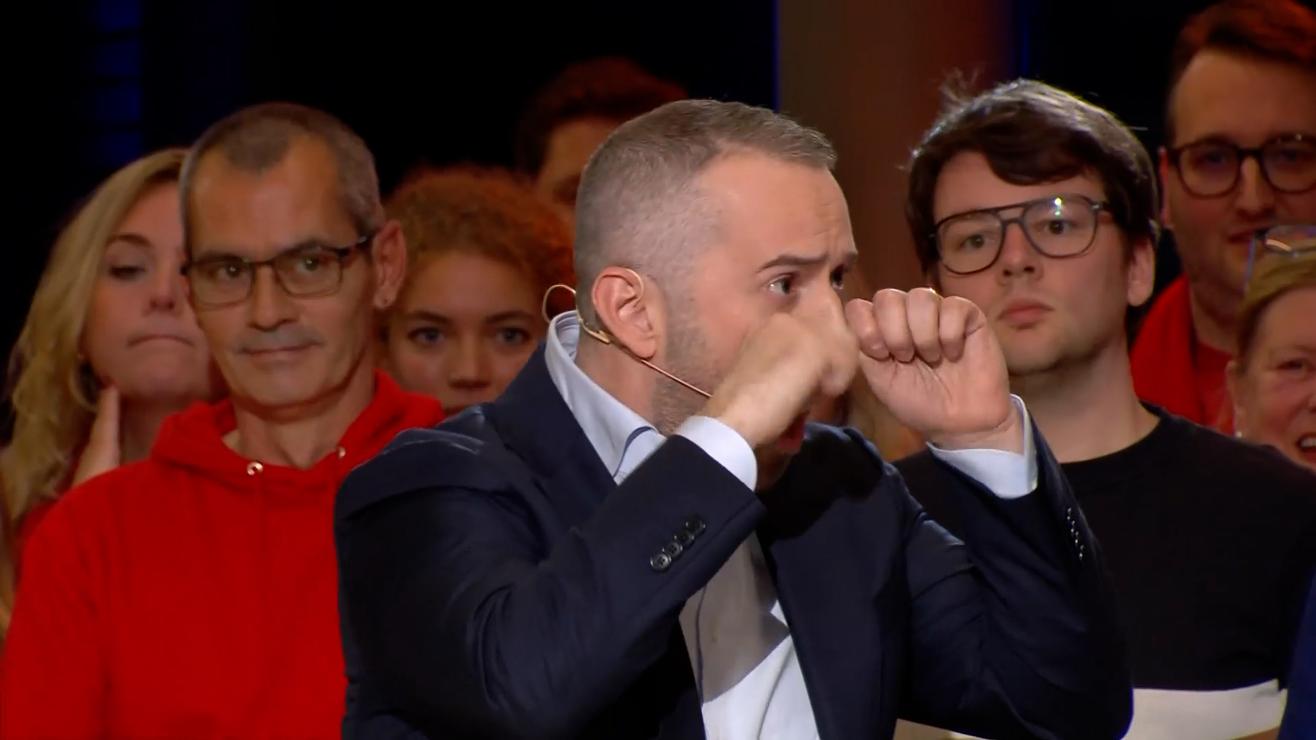 Dijk vergelijkt Wilders met clown Bassie bij Debat van het Zuiden