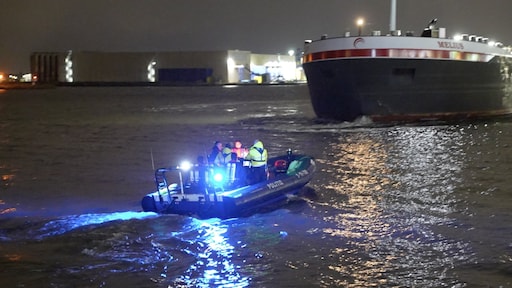 Reddingsactie duikers naar vermisten aanvaring Amsterdam gestaakt