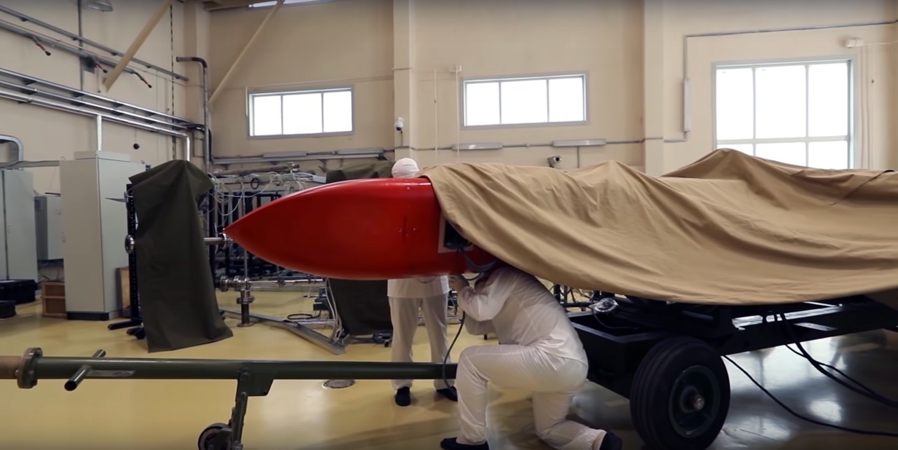 Een fabriek waar in het geheim gewerkt wordt aan de kruiskoppen.