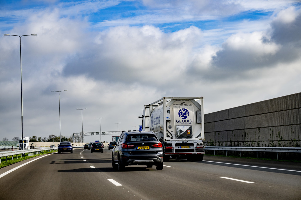 Ook nieuwe snelweg A16 in rijrichting Delft en Den Haag open voor verkeer