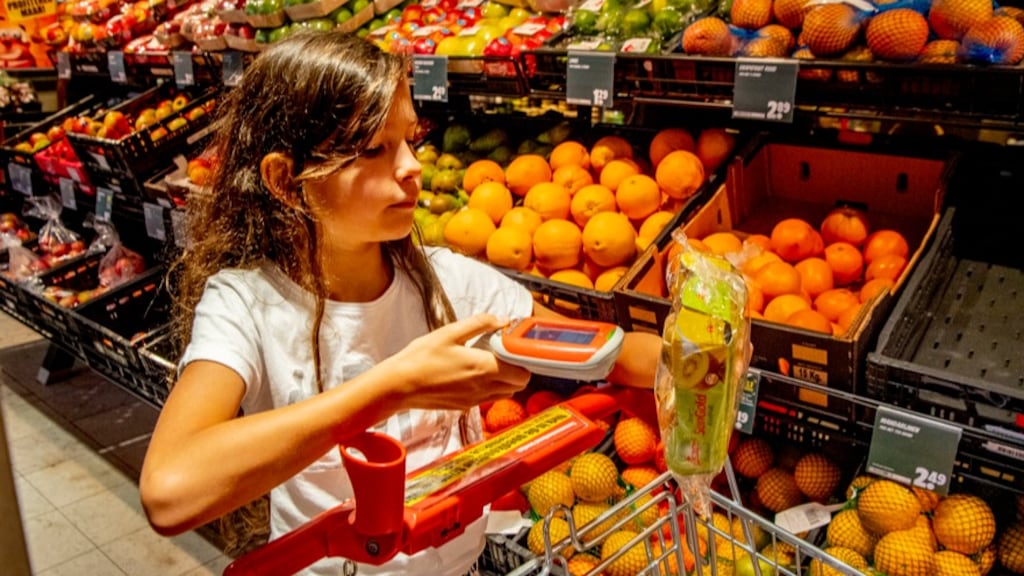 Waarom juist jij gecontroleerd wordt bij de zelfscankassa (of niet)