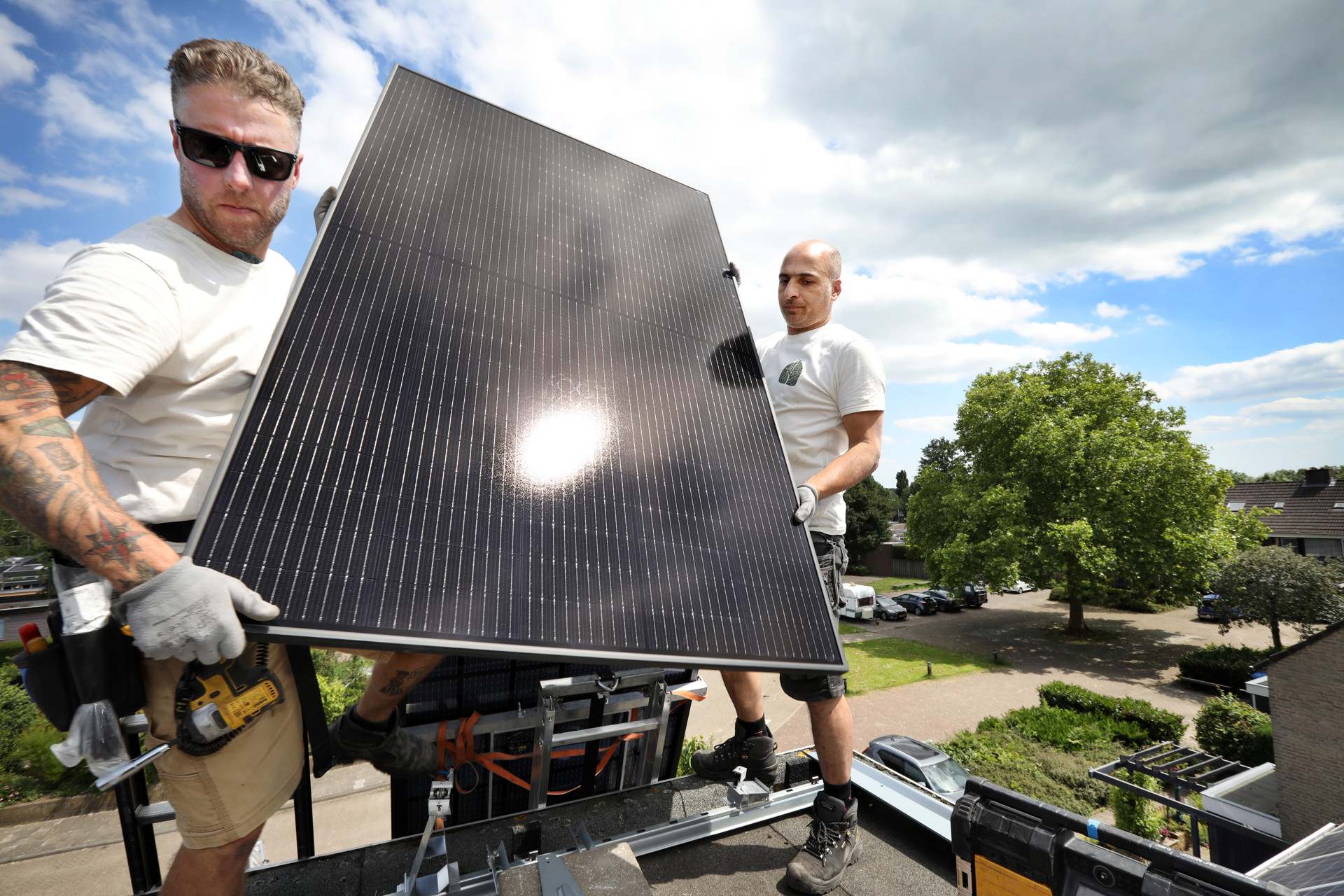Let op: bij deze leveranciers moet je betalen voor terugleveren zonne-energie