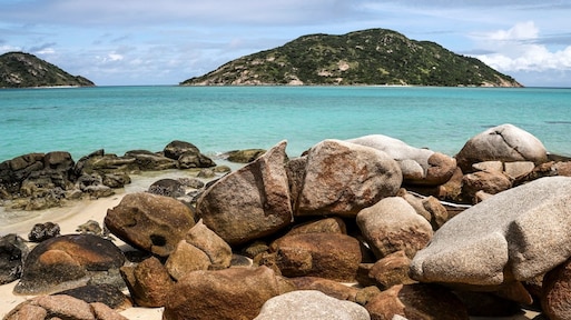 Vrouw (80) die door cruiseschip werd achtergelaten dood teruggevonden op eiland