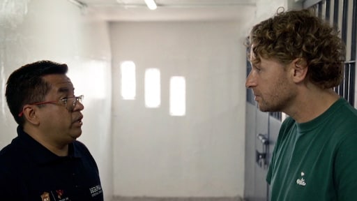 Ewout Genemans stuit op verboden terrein in Mexicaanse gevangenis: 'Ik geloof je niet'