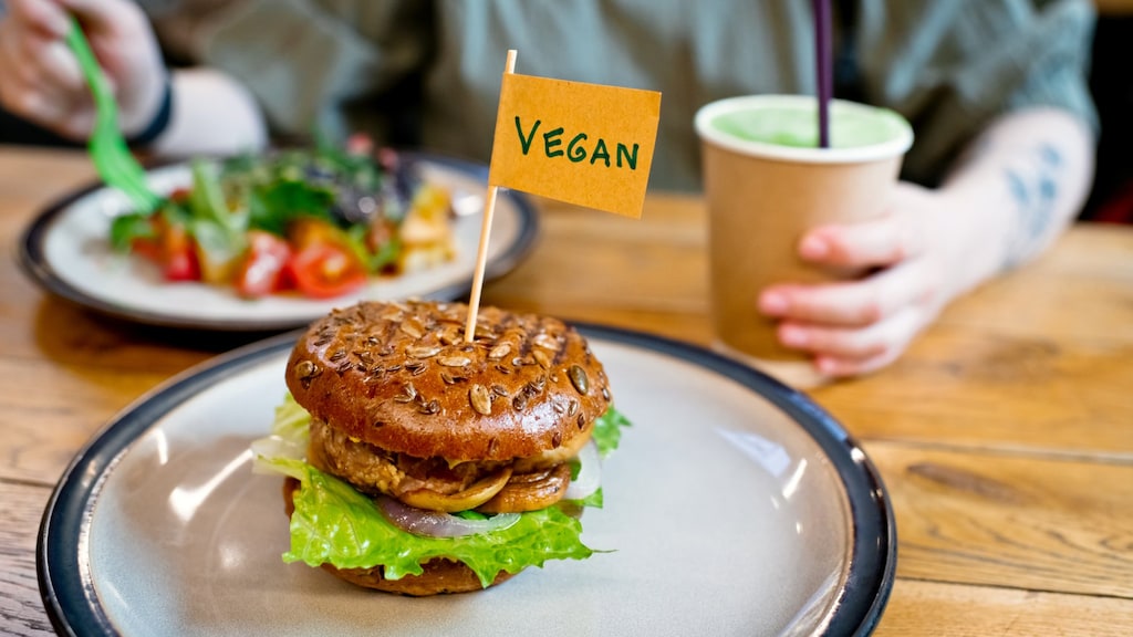 Vlees maakt een bescheiden comeback: is plantaardig eten op z’n retour?