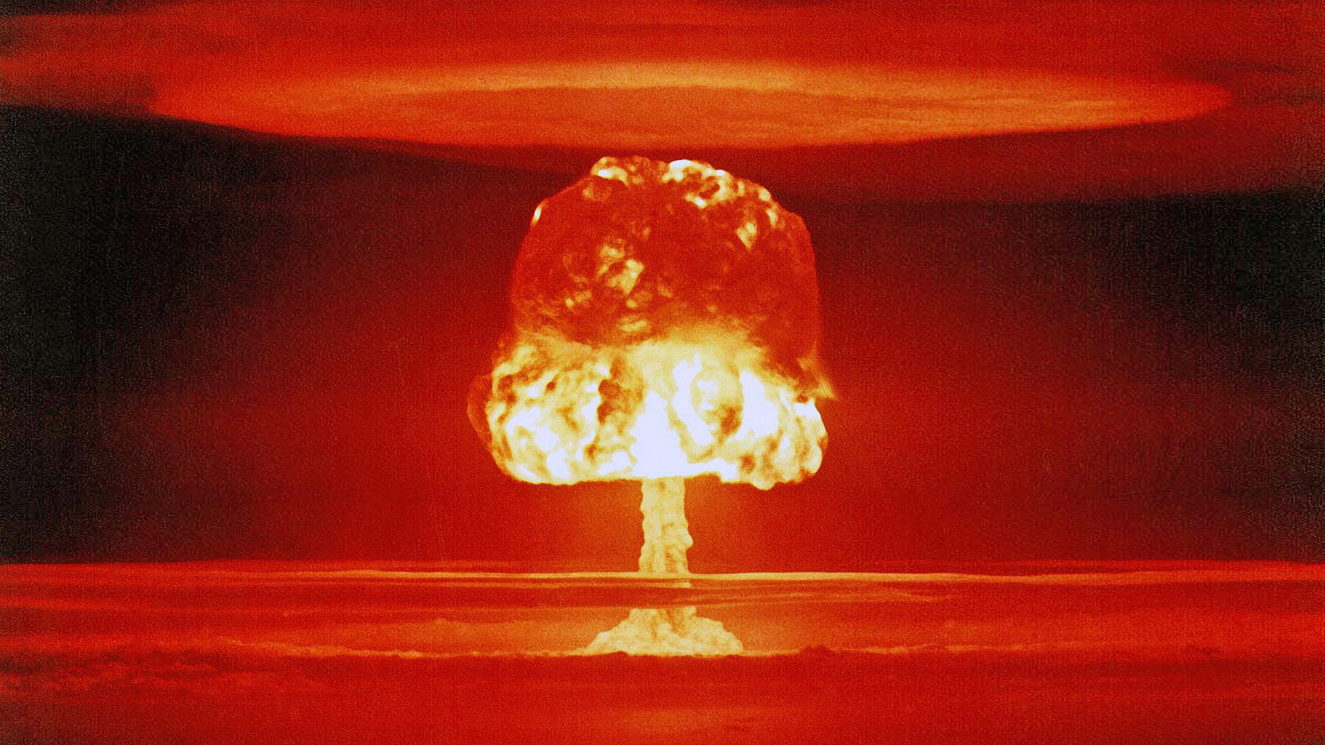 Trump dreigt met test kernwapens: 'Hij laat zien hoe machtig zijn leger is'