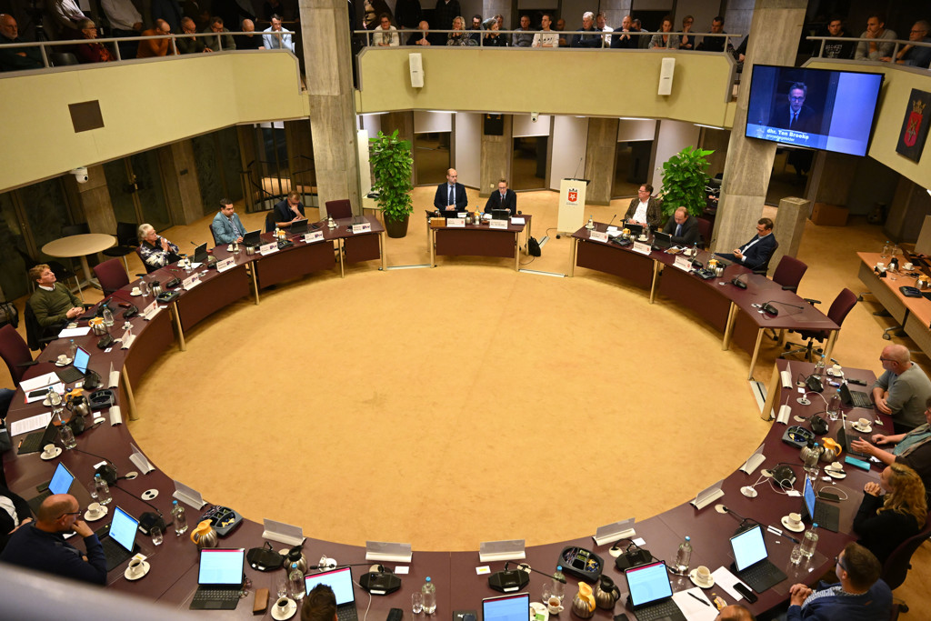 Haaksbergen krijgt referendum over azc dat er sowieso komt