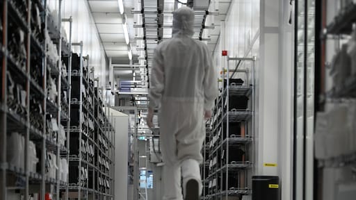 Nieuwe ontwikkeling chipoorlog: Nijmeegs Nexperia schort levering onderdelen aan China op