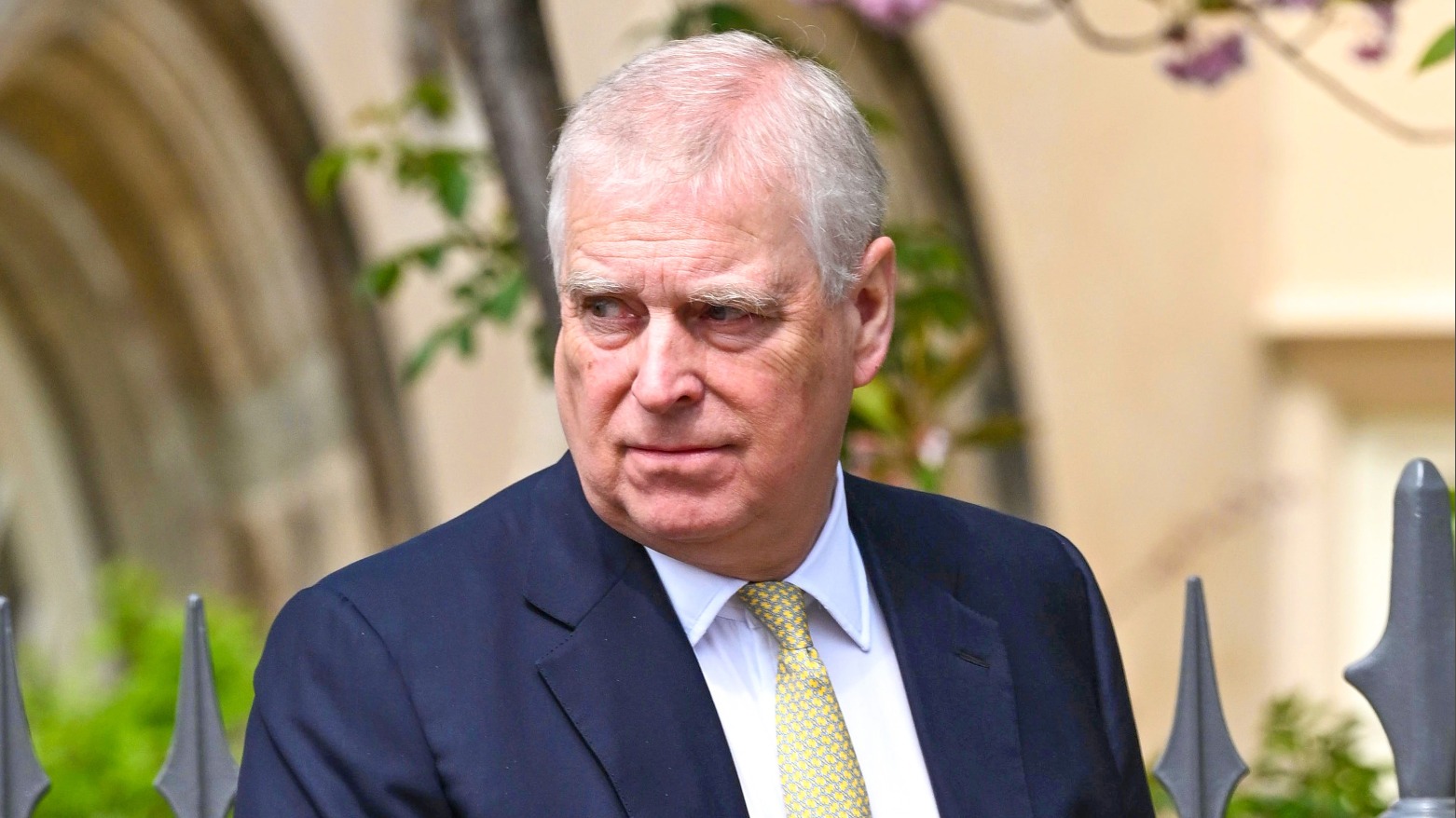 Britse pers eensgezind: 'eindelijk' wordt ex-prins Andrew 'vernederd'