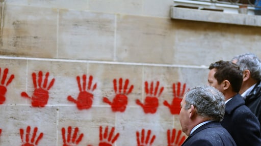 Vier mannen veroordeeld voor bekladden Holocaustmonument Parijs