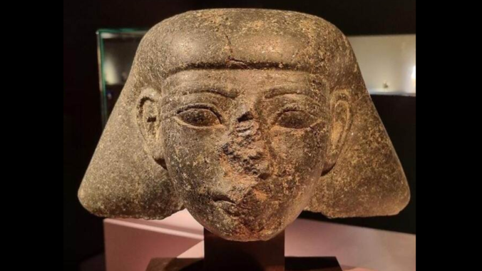Schoof belooft Egypte: Nederland geeft gestolen sculptuur terug