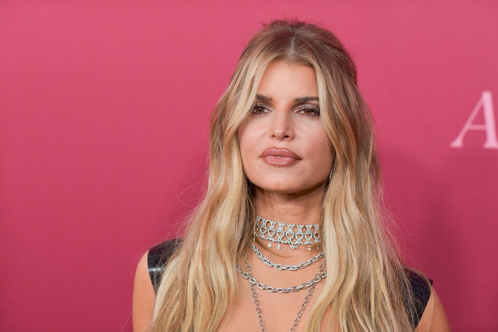 Jessica Simpson staat stil bij acht jaar alcoholvrij zijn: 'Gedreven door geloof'