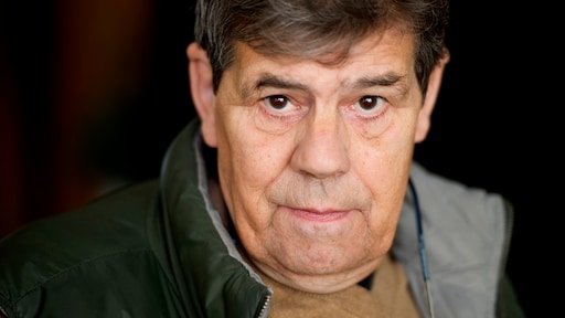 NPO 2 eert Joost Prinsen met speciale uitzending: 'Onvergetelijk gezicht'