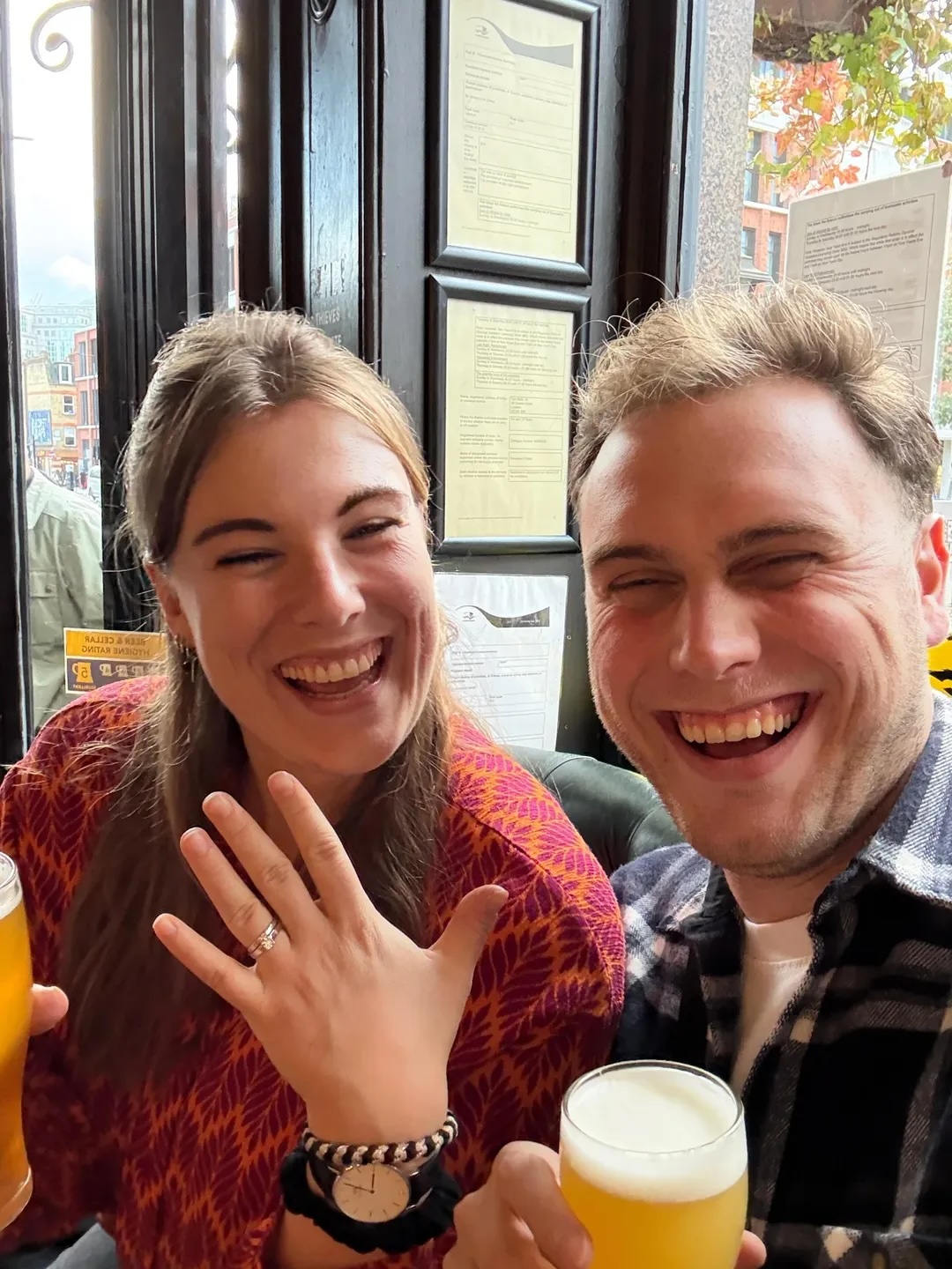 Giovanni uit MAFS verrast Hinke met liefdesaanzoek in Londen: 'Recht uit zijn hart' 