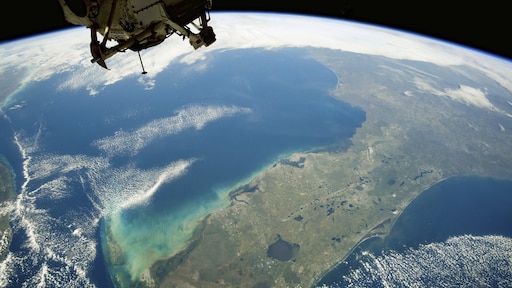 Google wil datacentra in de ruimte: 'creatief plan' met flinke uitdagingen